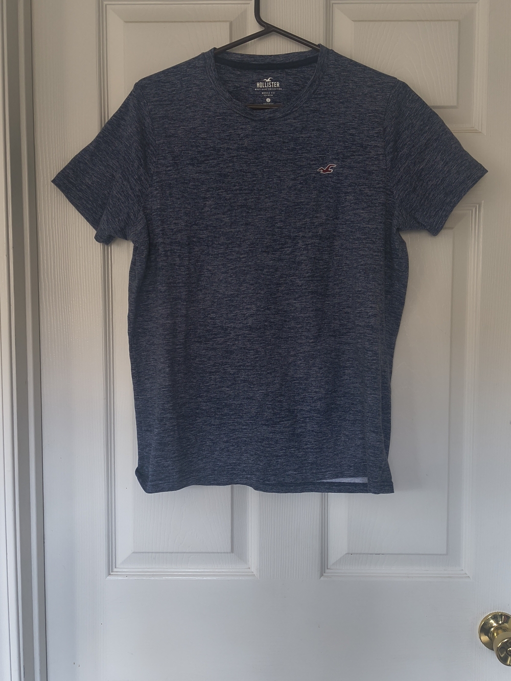 Hollister Men’s Heathered Dark Blue Short Sleeve Crew Tee
